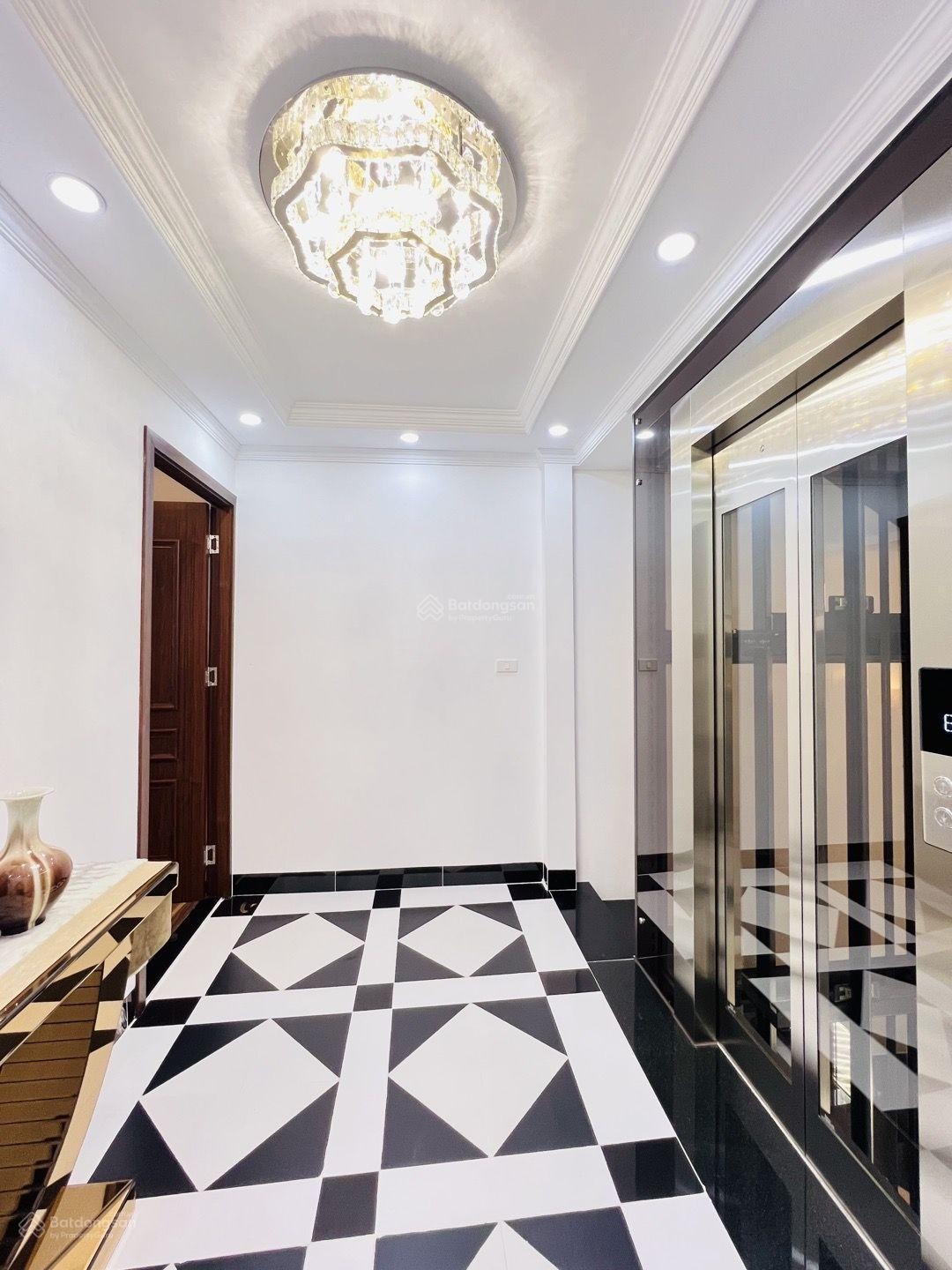 Bán nhà phố Ngọc Khánh, siêu đẹp, gần phố, thanh máy, nội thất 5 sao, ở ngay, 55m2 nhỉnh 16 tỷ