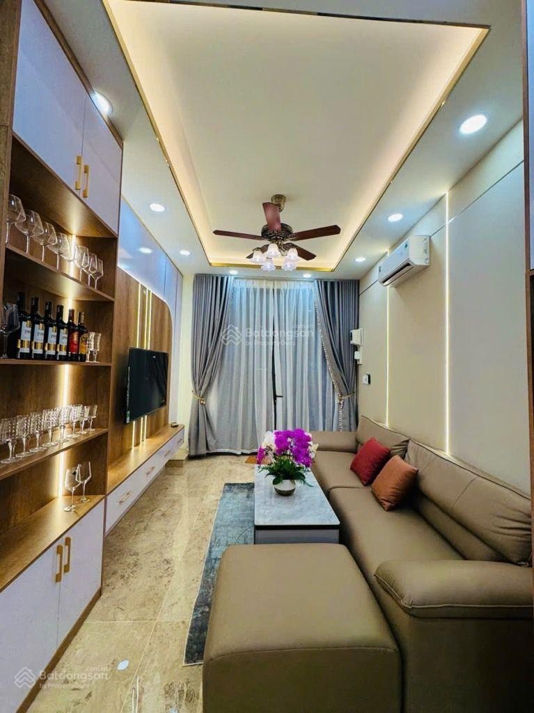 Bán nhà hẻm xe hơi tránh, sát mặt tiền Lạc Long Quân Tân Bình - 42m2x2 tầng - tặng full nội thất