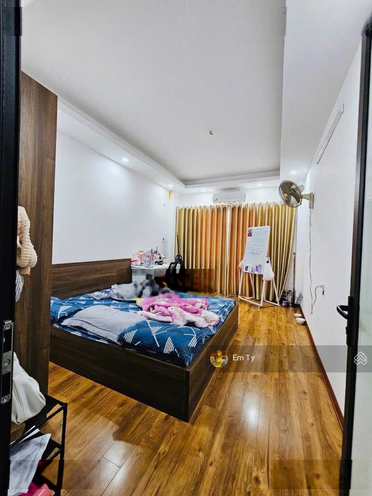 Bán nhà Cầu Bươu_6 tầng_Mặt ngõ rộng, ô tô 7 chỗ vào nhà_Thoáng sáng tự nhiên_Pháp lý chuẩn_34 m2