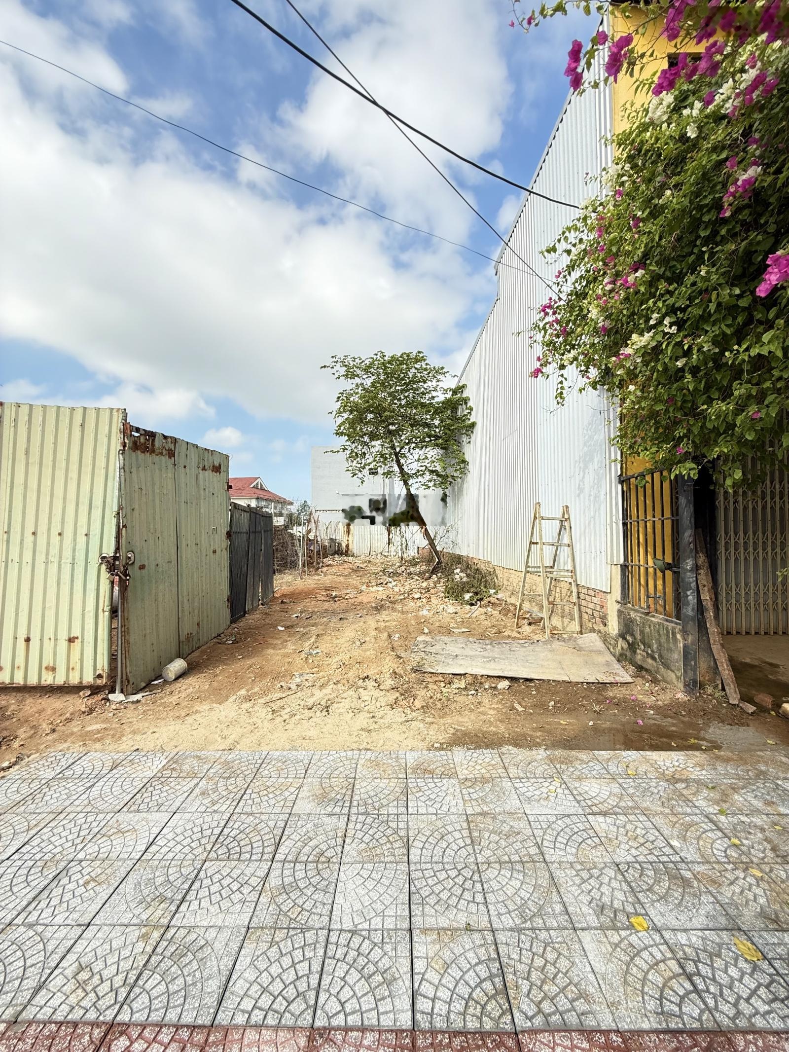 Tôi cần bán lô đất diện tích rộng 110m2 - Đường 7m5 Trung Hoà 1 - Gần Cầu Khuê Đông