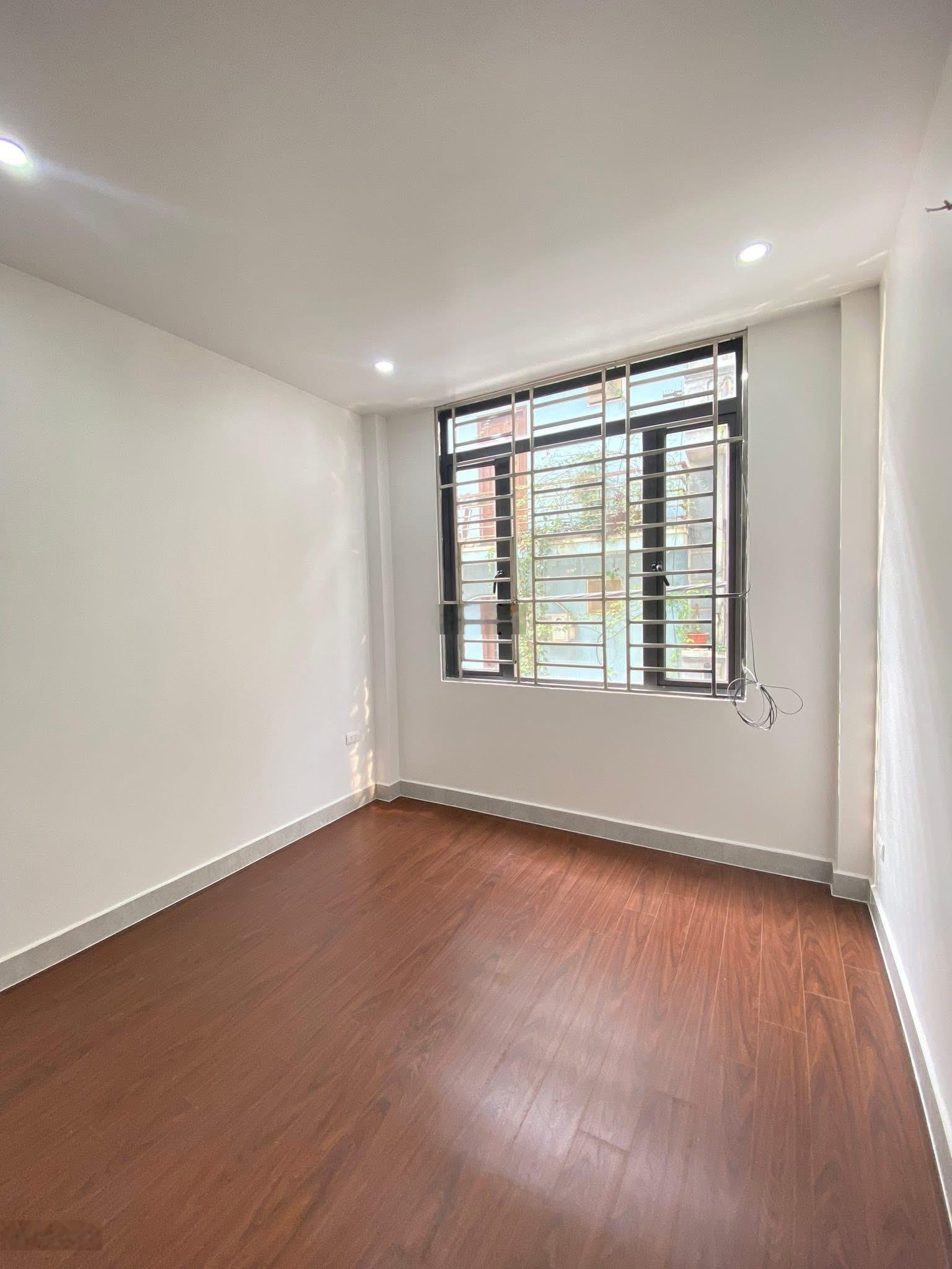 Nhà ngõ 323 Thuỵ Phương, Bắc Từ Liêm, mặt ngõ, trước nhà Ô TÔ Tránh gần hồ điều hoà 8,85 tỷ 37m2