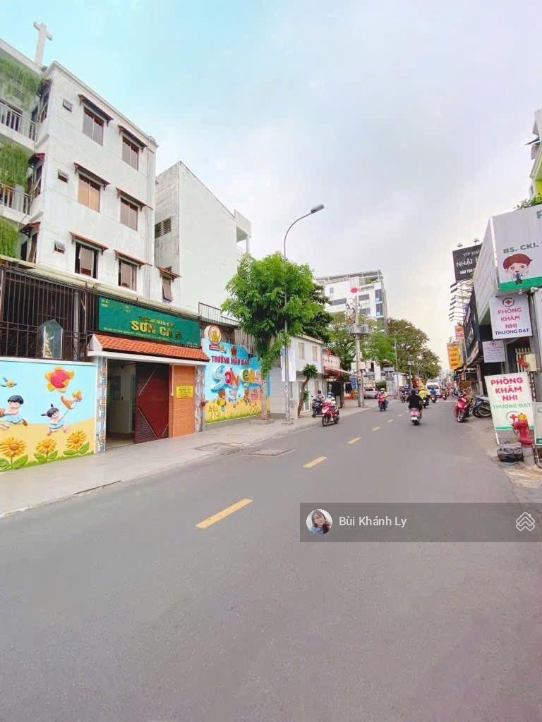 Quận Phú Nhuận - P4 hẻm xe hơi- Phan Xích Long- Nguyễn Đình Chiểu 2 mặt hẻm trước sau