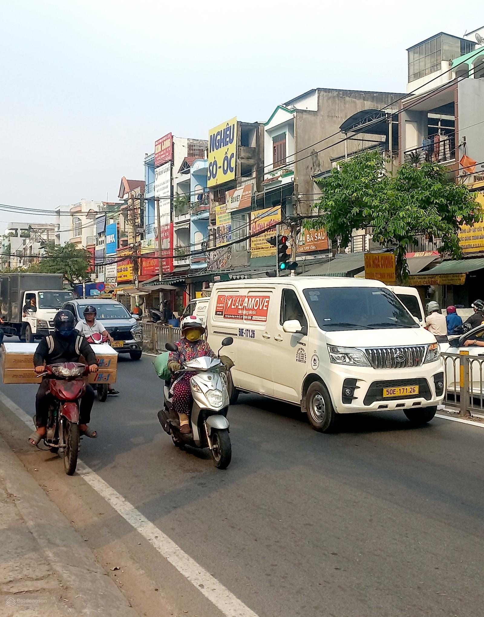 Bán nhà hẻm xe hơi Lê Trọng Tấn, chỉ cách đường chính 30m, Bình Tân, DT 10mx16,5m