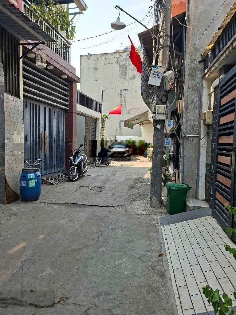 Giảm 800tr - còn 7.5tỷ - 3 tầng - 107m2(4x27) - HXH 5m thông- Cách Đổ Xuân Hơp 300m - Phường PLB Q9