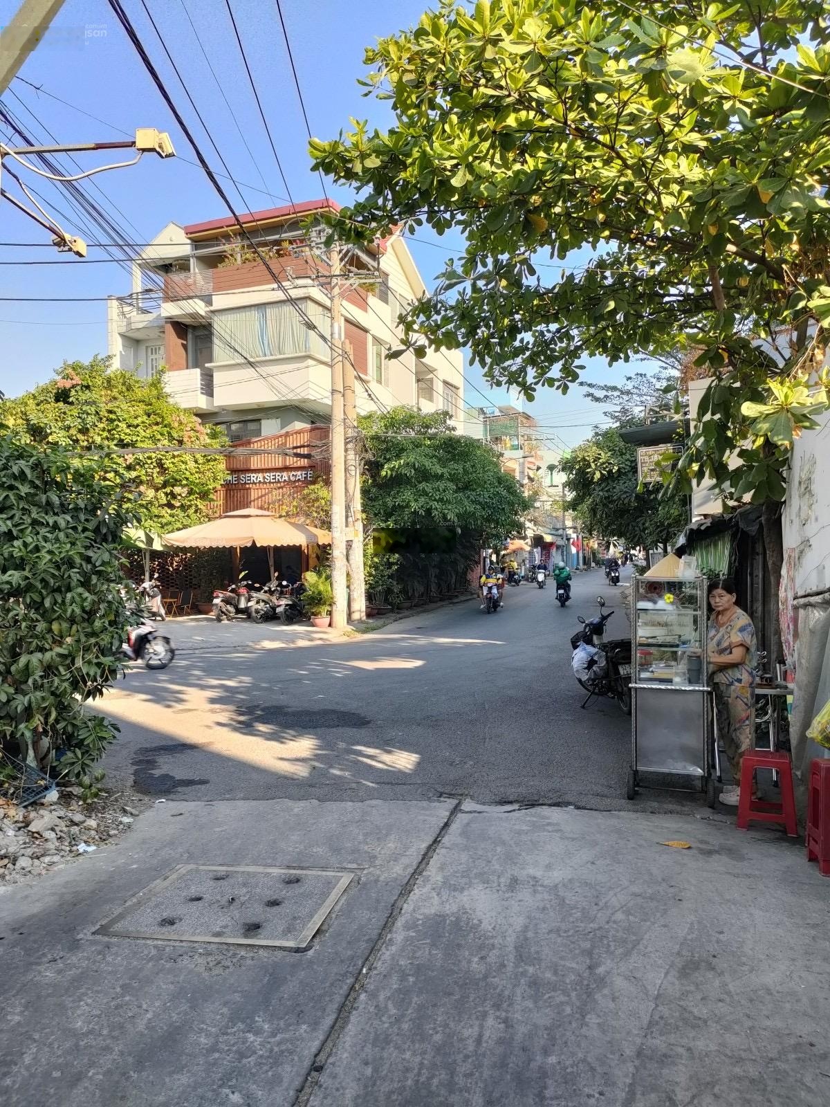 - 60m2 - ngang khủng 10m- 2 tầng - ô tô cửa - binh tân - giáp quận 6 - nhỉnh hơn 4 tỏi xíu. nhà mớ