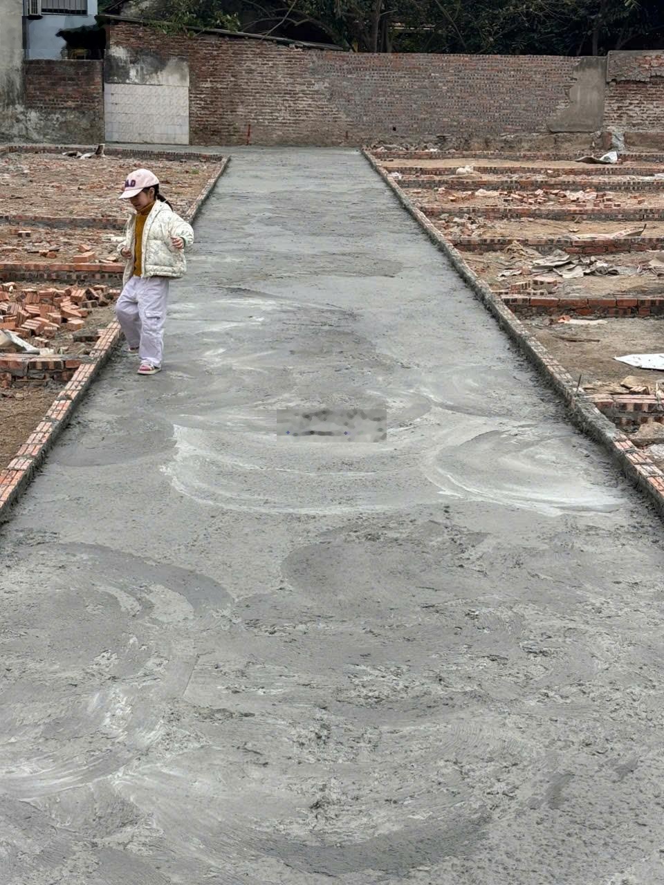 Chính chủ cần bán nhanh vì trót vay tiền du đỉnh Vàng. Lô đất đẹp vị trí sát vành đai 4. 48.2m rẻ