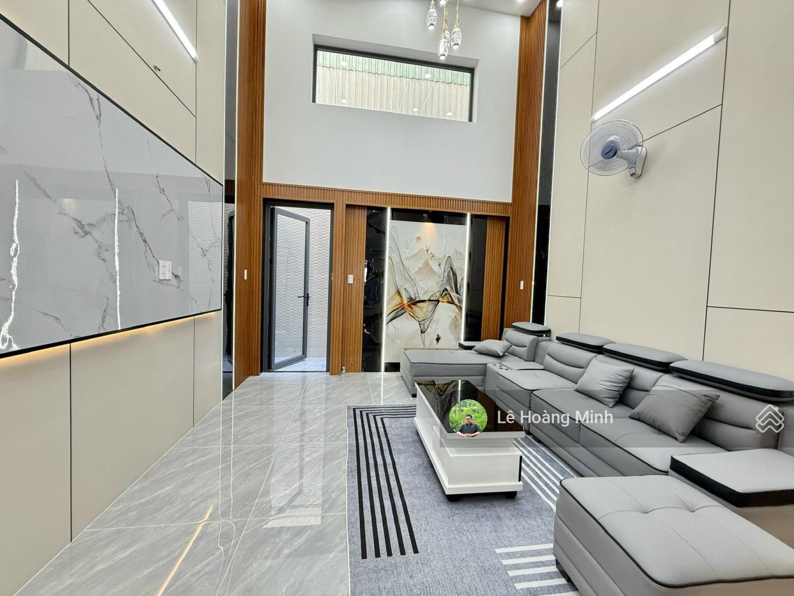 Nhà phố 4m x 15m. Xây 4 tầng hẻm 6m thông Lê Thị Riêng, sát bên Trường Nguyễn Trung Trực