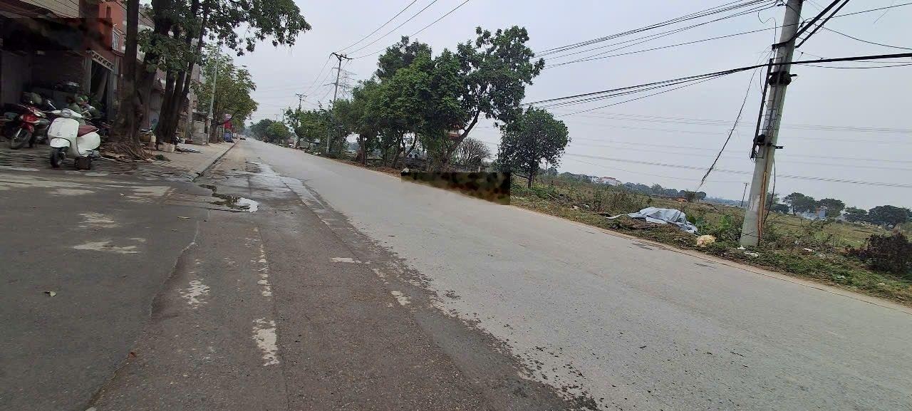 Cần bán gấp đất dục tú 100m full thổ cư trục chính giá chỉ hơn 70x/m