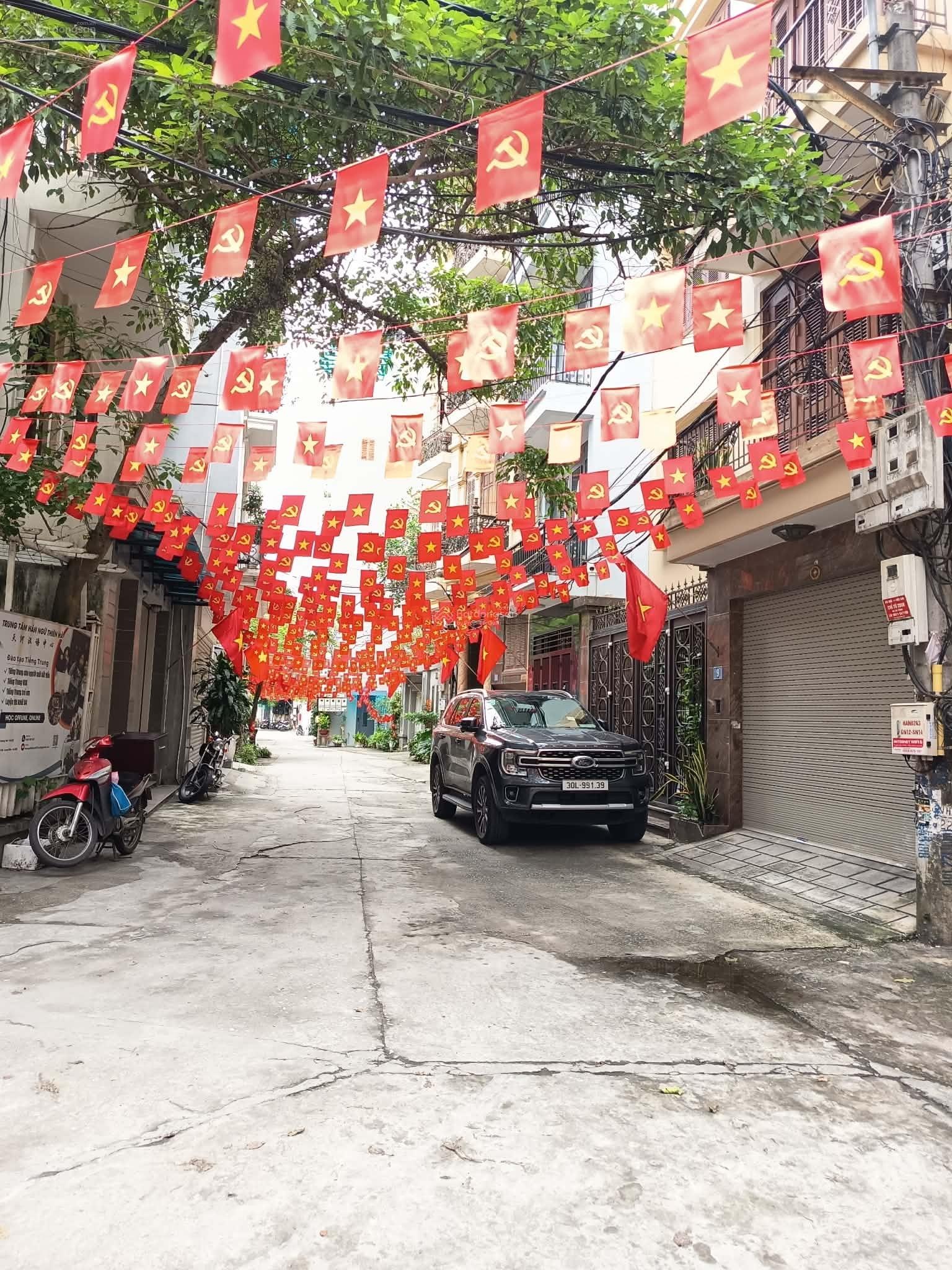 Bán lô góc 80m2 phố Lâm Hạ, 5 tầng Biệt thự, ngõ thông ô tô tránh, sát BV Tâm Anh