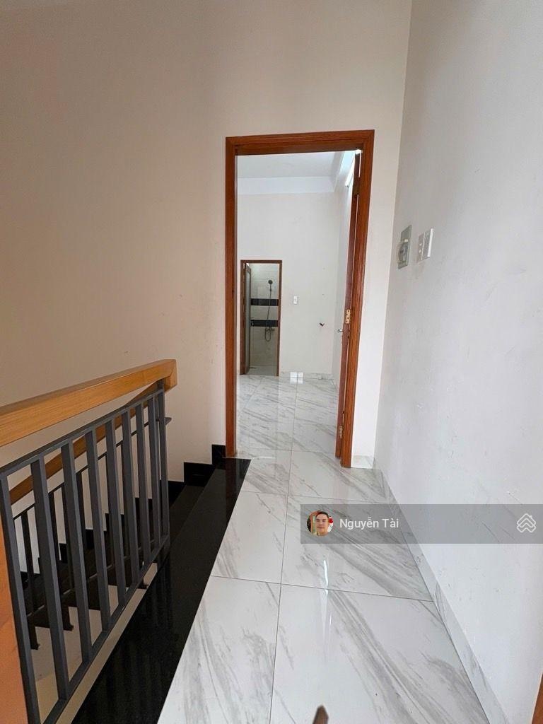 Hot, Bán gấp Nhà riêng Lê Văn Quới, 104m2, 3 tầng, ngang 8m, sát mặt tiền, chỉ nhỉnh 7 tỷ.