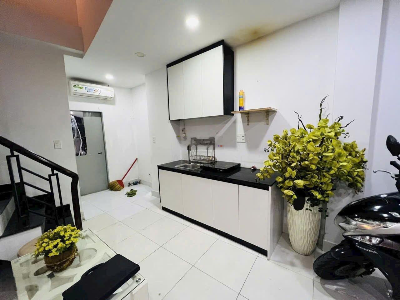 Mặt tiền hẻm kinh doanh sát khu vip Phan Xích Long - 2 mặt hẻm - 4 tầng 3PN - dòng tiền 17tr/tháng