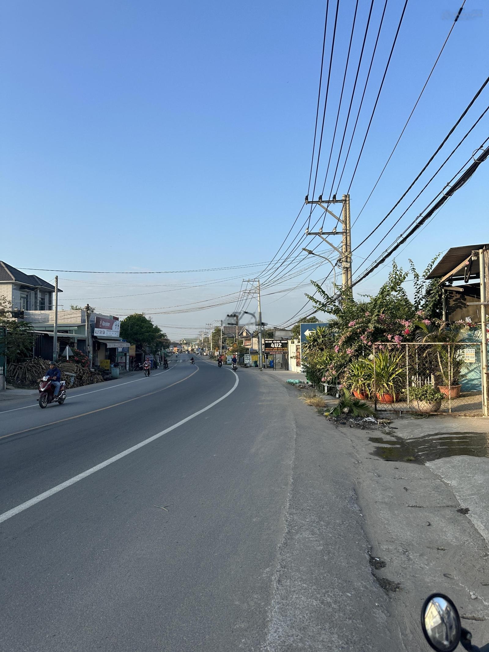 Bán đất mặt tiền Lý Thái Tổ - 6mx35m (200m2) 10 tỷ - LH 0938948566