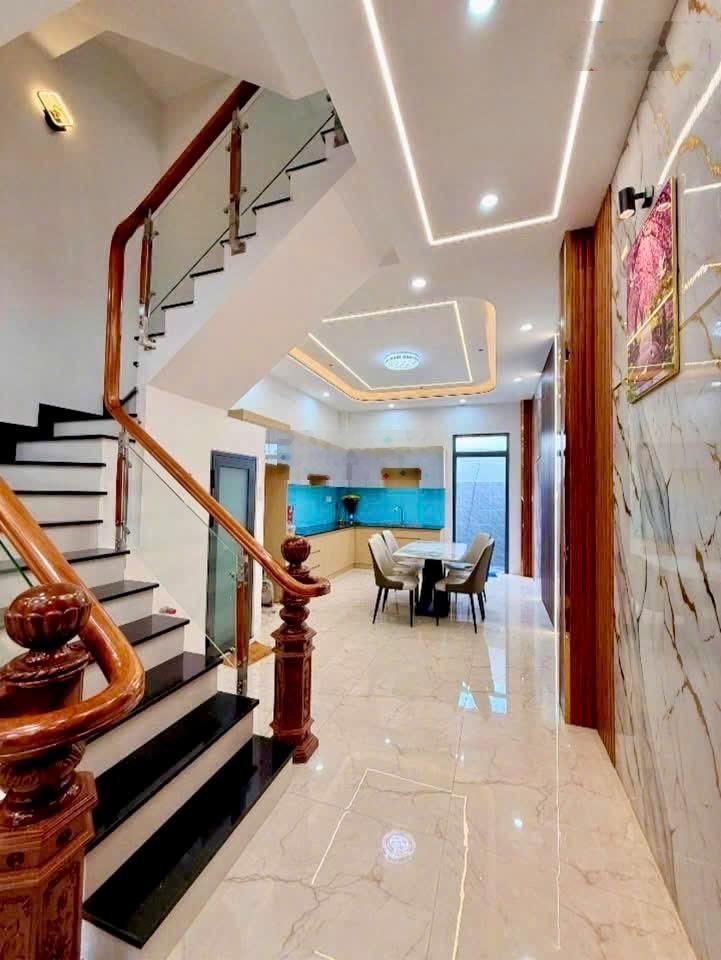 Nhà 4 tầng hxh lã xuân oai 4pn 56m giá 6.79tỷ