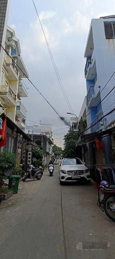 Nhà 4tầng - 90m2 - 15pn - hxh 8m - kinh doanh chdv full phòng - dòng tiền 40tr/th - sổ riêng.