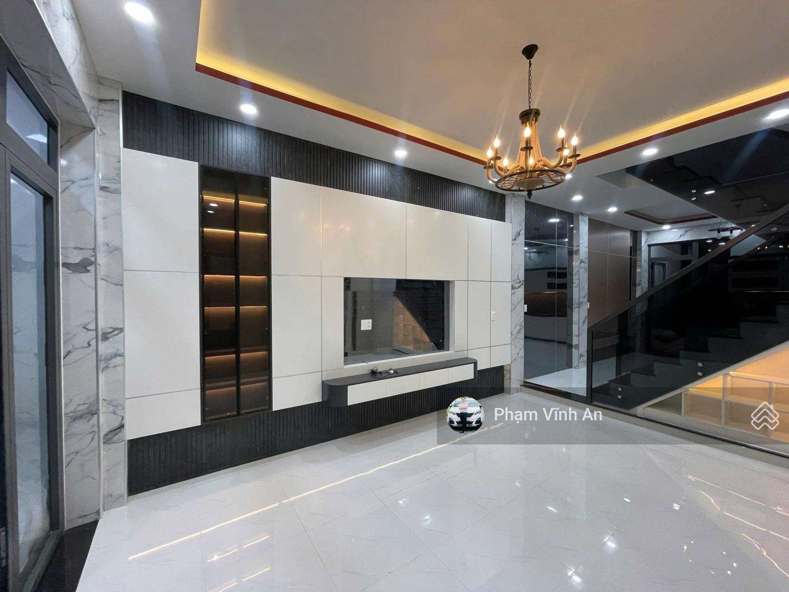 Siêu phẩm đón tết ! Nhà 3 tầng tâm huyết khu dân trí cao gần Đặng Văn Bi