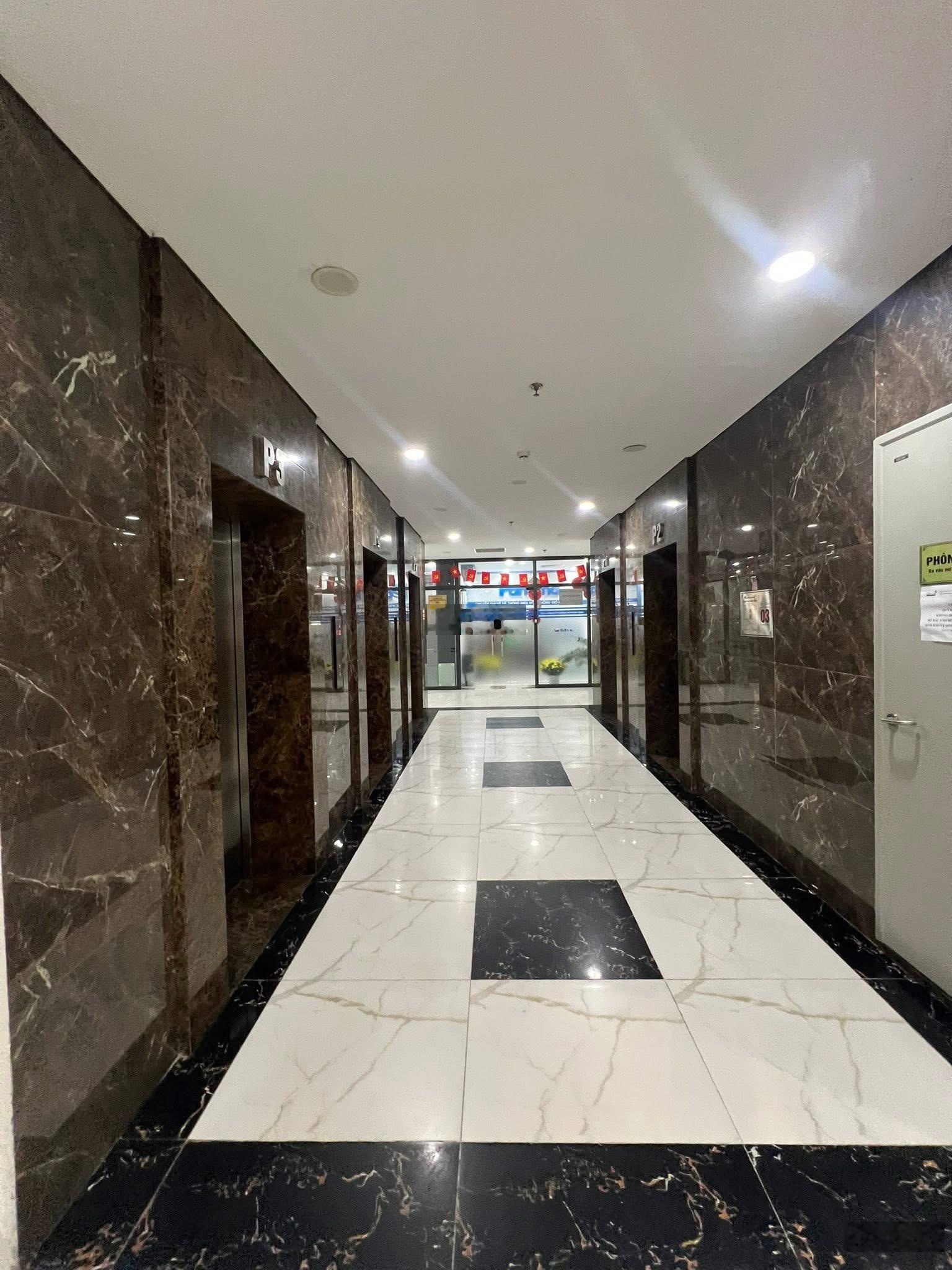 Bán sàn thương mại văn phòng Phương Đông Green Park Trần Thủ Độ 70m2 MT8m full nội thất giá: 4,5tỷ