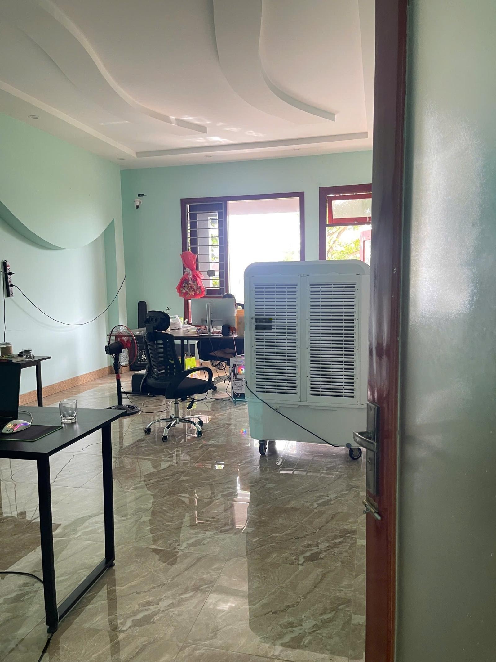 Nhà 4 tầng kinh dương vương đối diện chợ và trường cấp 3 thanh khê