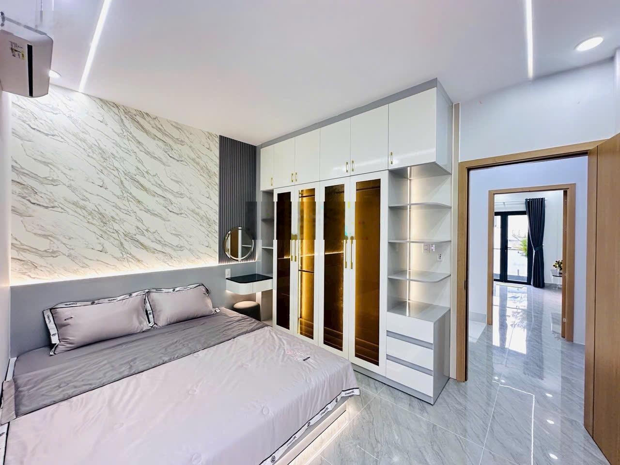 Nhà phố 4m x 14m 4.5 tầng 1/ ngắn đường Lâm Thị Hố P.Tân Chánh Hiệp chỉ sau nhà mặt tiền