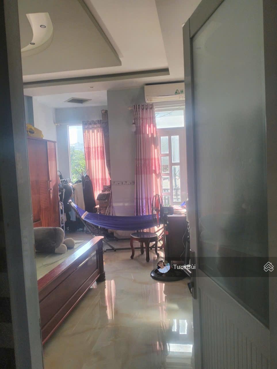 Nhà 2 tầng phố tây hạ giá 800 triệu bán nhanh chỉ còn 6 tỷ 700tr , dt 62m ngang 4,2m đường rộng 3m