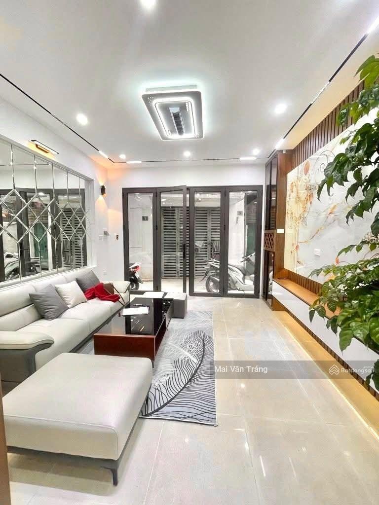 Phú đô từ tiêm! cần bán gấp trước tết nhà 5 tầng 06 ngủ full nội thất, ngõ rộng gần 3m- 8.25 tỷ