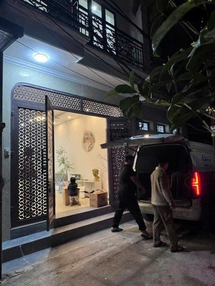 Hữu Hòa, cách Linh Đàm 1.5km, 54m2 4 tầng, 5,75 tỷ, ngõ ô tô