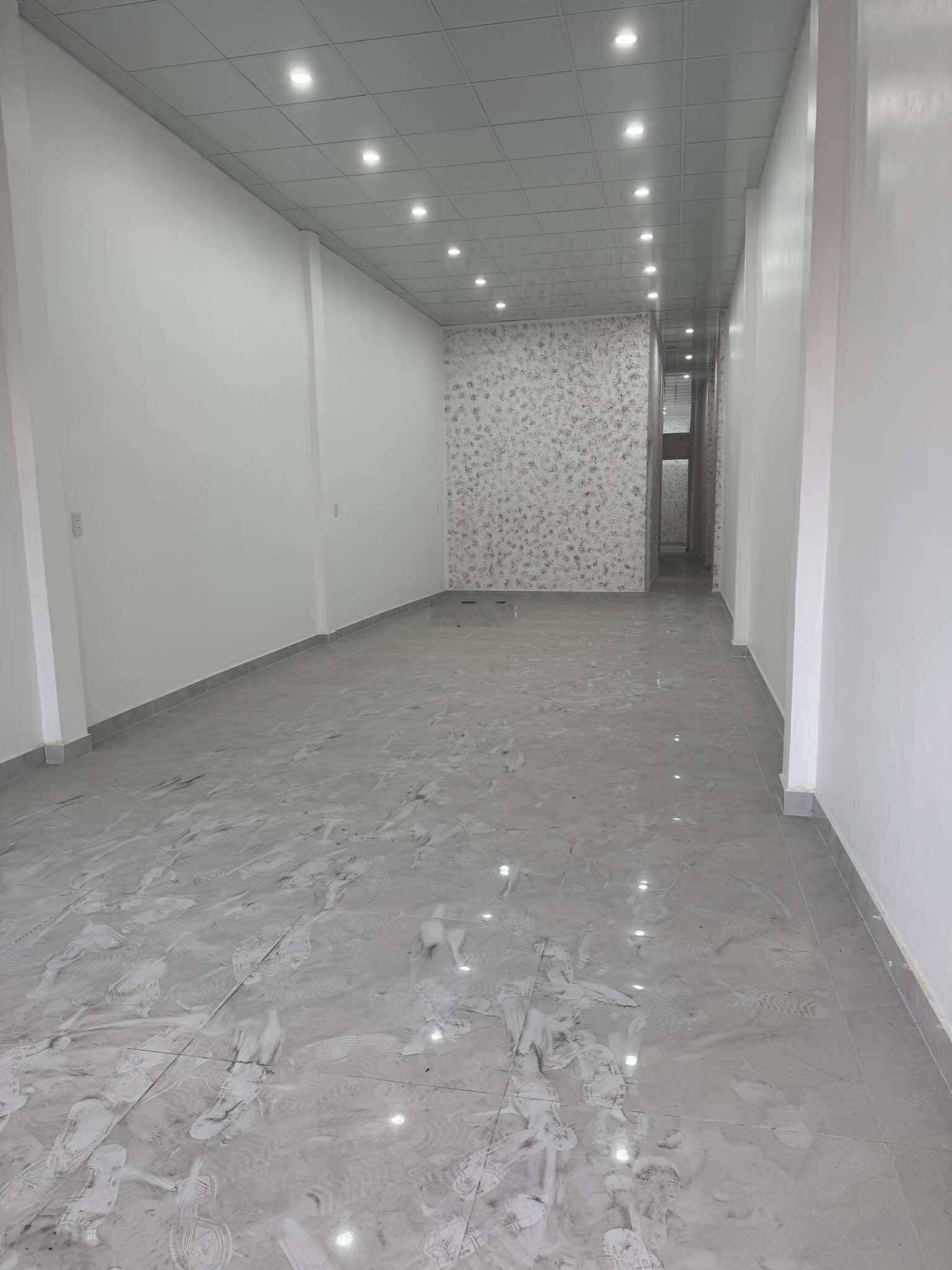 Chính chủ cho thuê mặt tiền quốc lộ 50 - bình hưng - 4x26m (mới 100%)