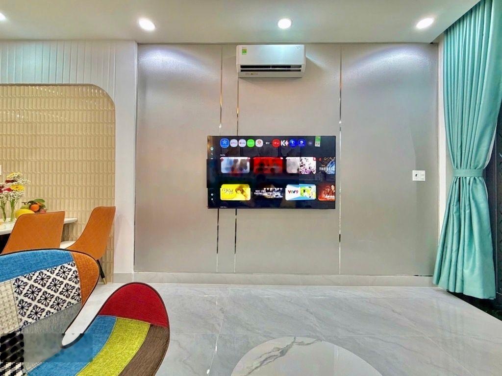 Lê Văn Sỹ, Phường 12, Quận 3 - Vị trí vàng 42m, 4 tầng BTCT 4PN, 5WC, full nội thất sang trọng