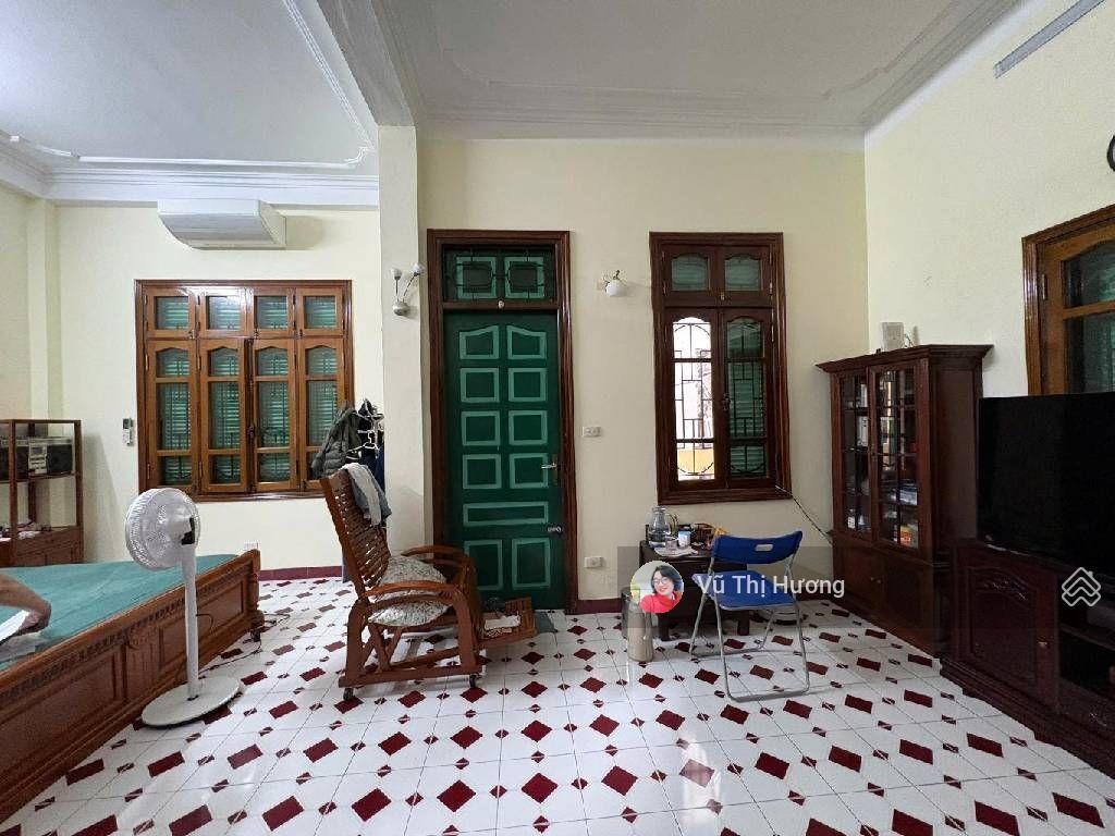 Nhà đẹp Hoàng Quốc Việt 52M, Phân lô, Lô góc, ô tô tránh, kinh doanh, 1 nhà ra phố, 21.5 Tỷ