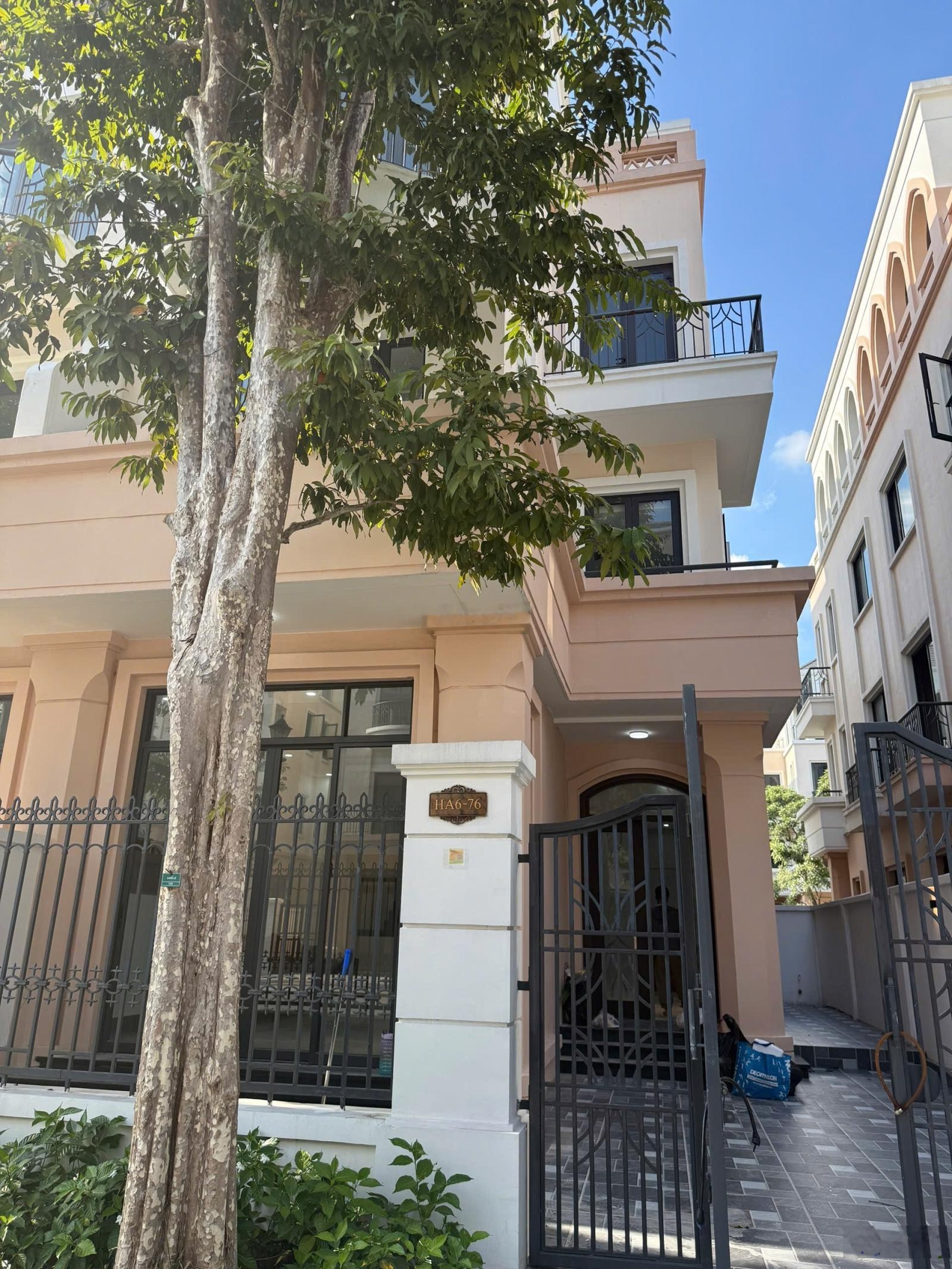 Chính chủ Bán cắt lỗ biệt thự Tứ Lập Hải Âu 6 đường 20 m