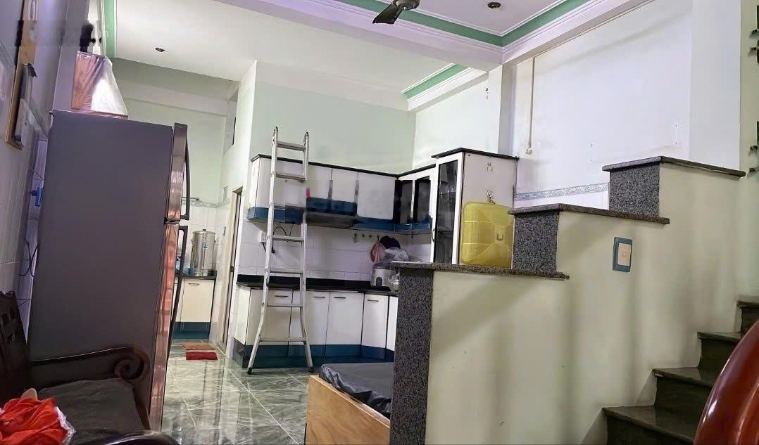 Chính chủ cần bán gấp nhà riêng giá rẻ 4 tầng -65m2 4PN,4WC Tân Bình Hồ Chí Minh chỉ với 9 tỷ 400