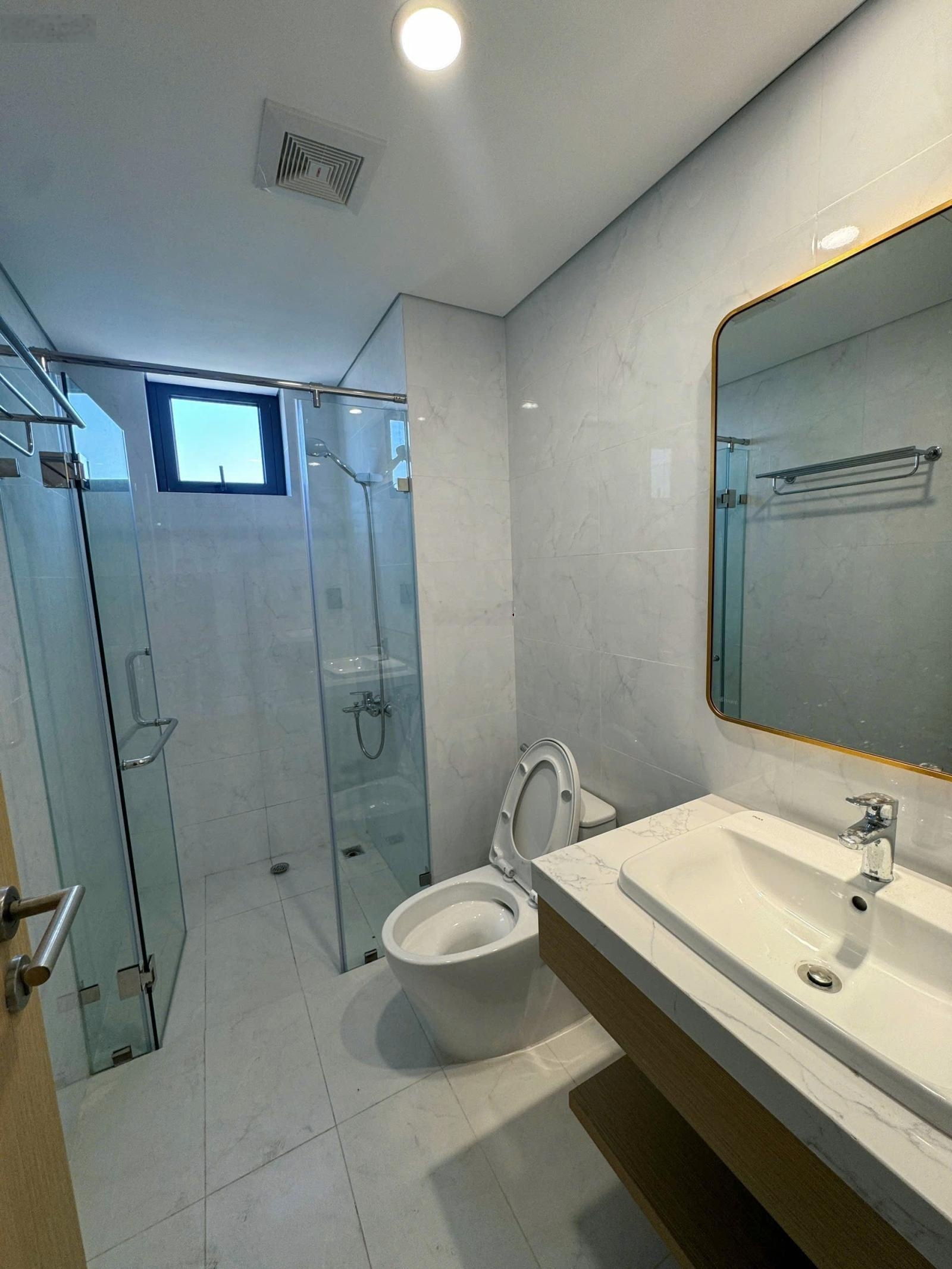 HOT! Chính chủ bán căn góc dualkey 2.5PN, Sentosa Sky Park Hải Phòng, giá 2,66 tỷ. Ở và cho thuê.