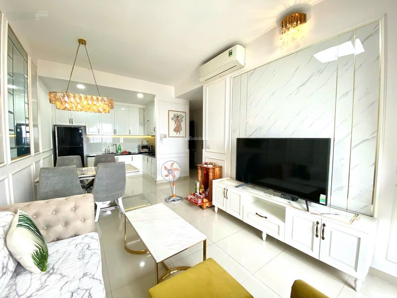 Cho thuê Botanica Premier 2PN 2WC full nội thất gần sân bay giá 16.5tr tầng cao view đẹp 69m2