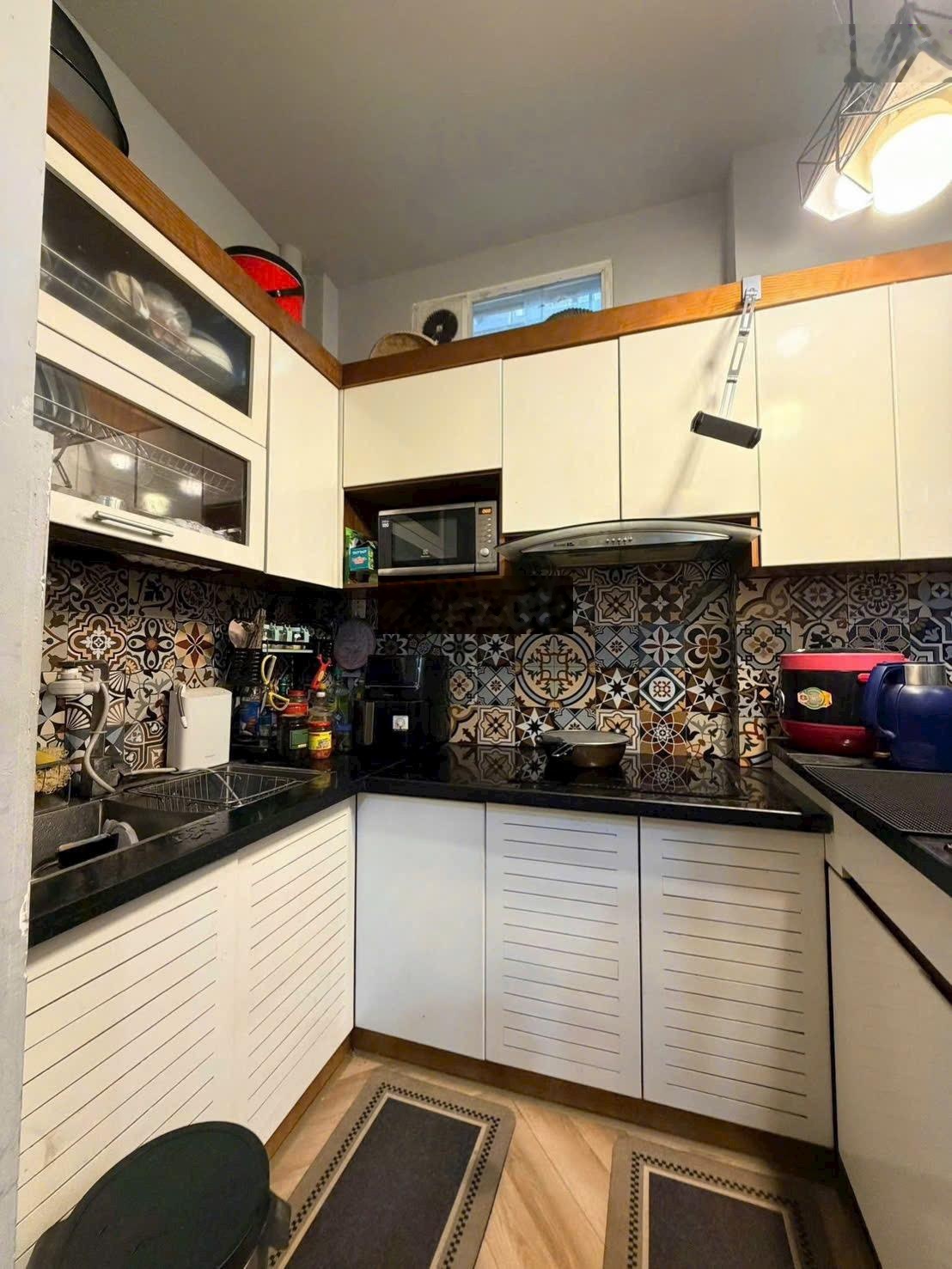 TT ĐỐNG ĐA- NHÀ SIÊU ĐẸP - LÔ GÓC 2 THOÁNG - GẦN PHỐ 45m 5 tầng mt 5.2m giá chỉ 13.8 tỷ Mô tả: - Vị