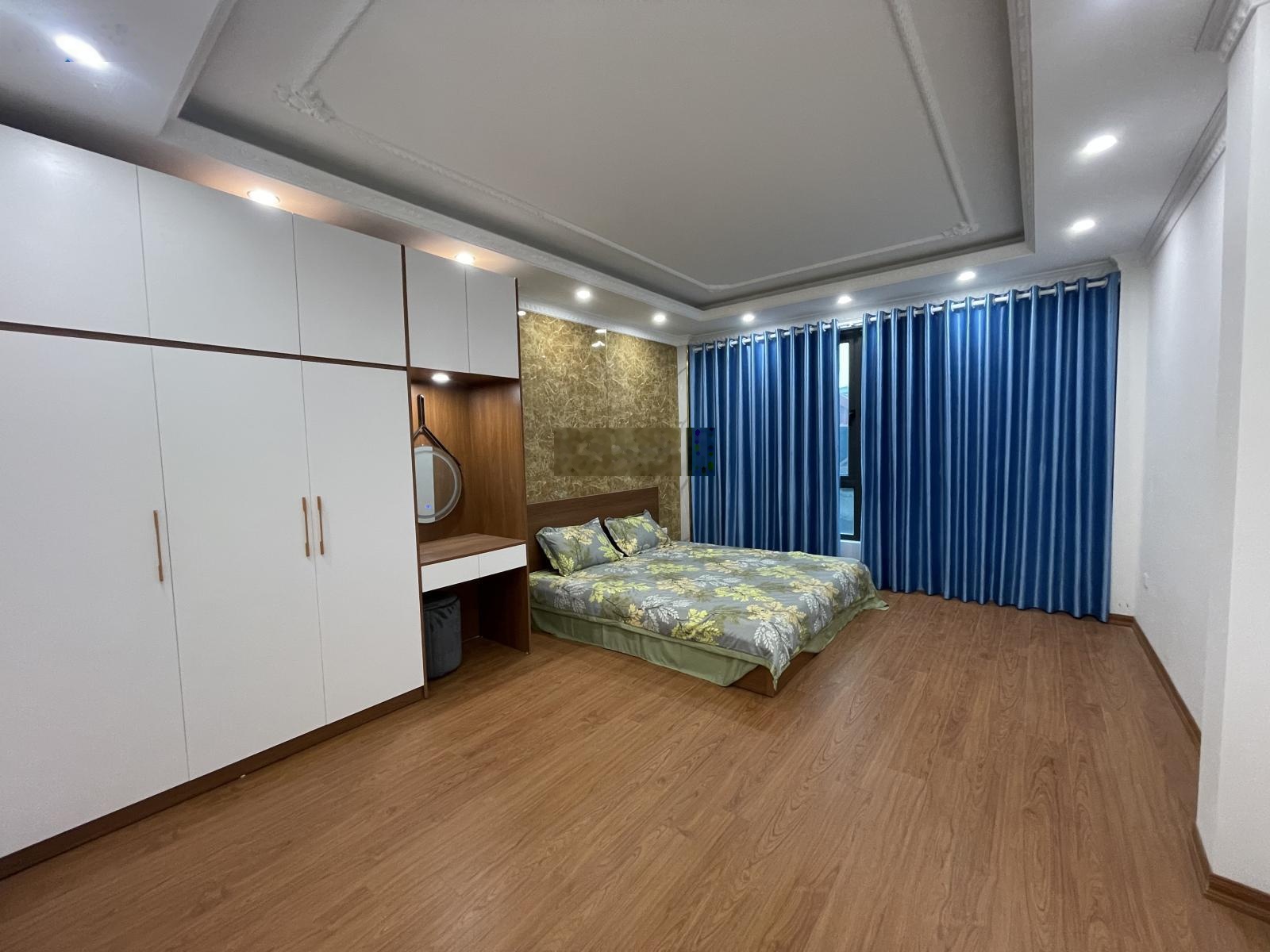 Hàng hiếm tại Dương Văn Bé, 10,2 tỷ, 38m2, 4PN, 5T Thang Máy