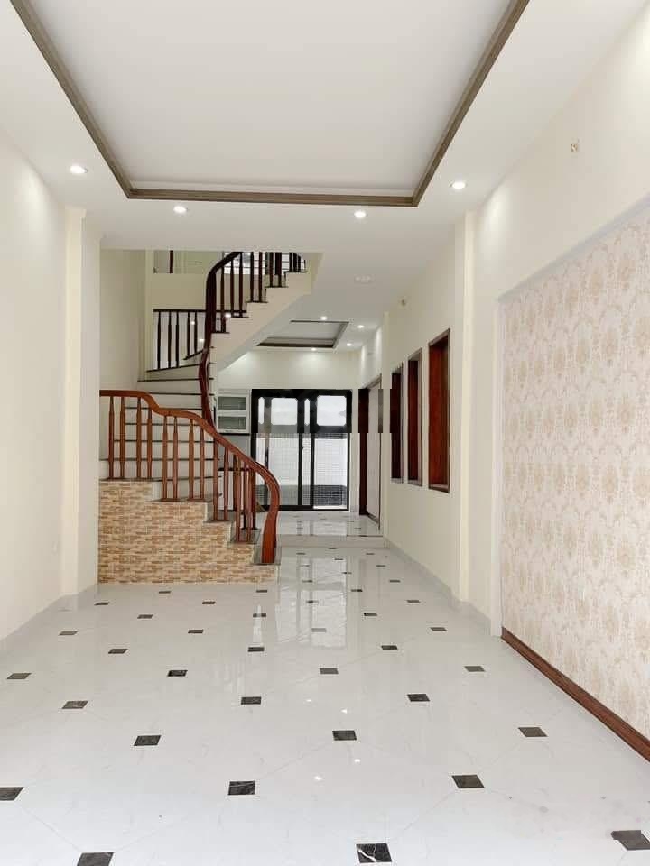 Siêu hiếm . Nhà Trương Định 35m tương lai mặt phố,ngõ ba gác, gần bãi gửi xe ,gần Bách -Kinh- xây