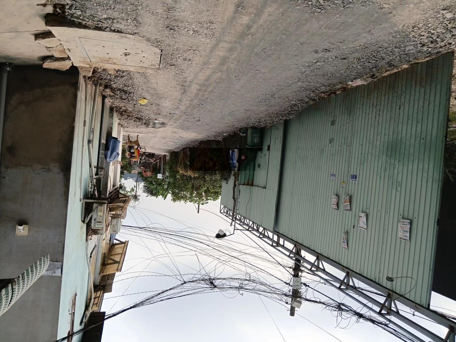 Bán đất thổ cư hẻm 306 vườn lài, DT 8,3m x10m sổ riêng chính chủ