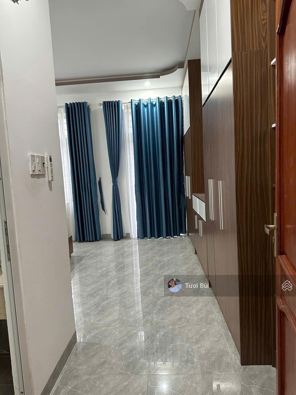 Cho thuê nhà 4 tầng KDT Phước Long có 7 phòng ngủ, full nội thất , giá chỉ 20 triệu/ tháng