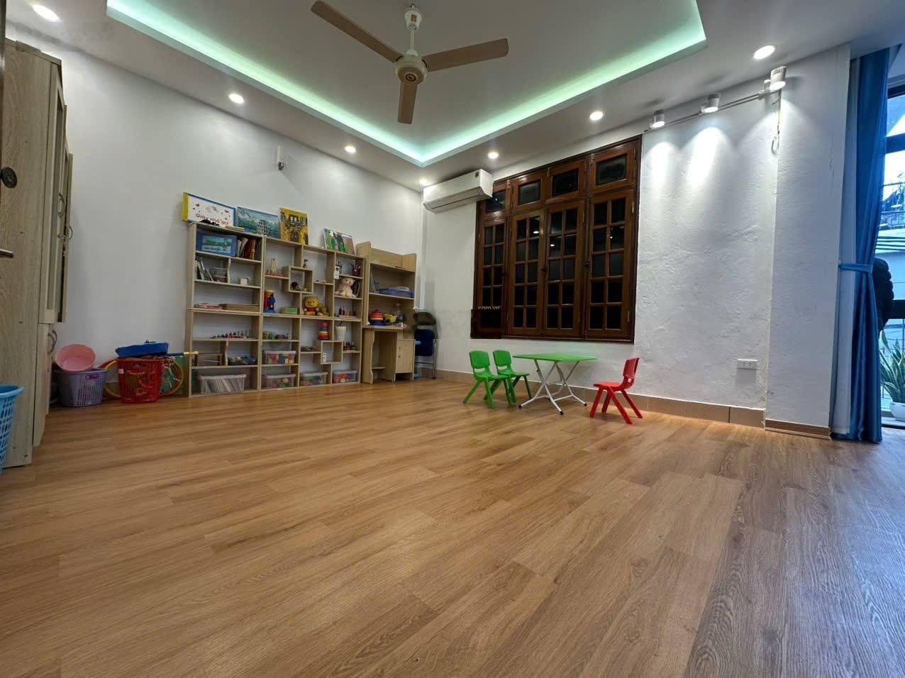 Bán nhà riêng, phân lô vỉa hè, 2 ô tô tránh tại Võng Thị, Bưởi, Tây Hồ, Hà Nội, dt 75m giá 28.8 tỷ