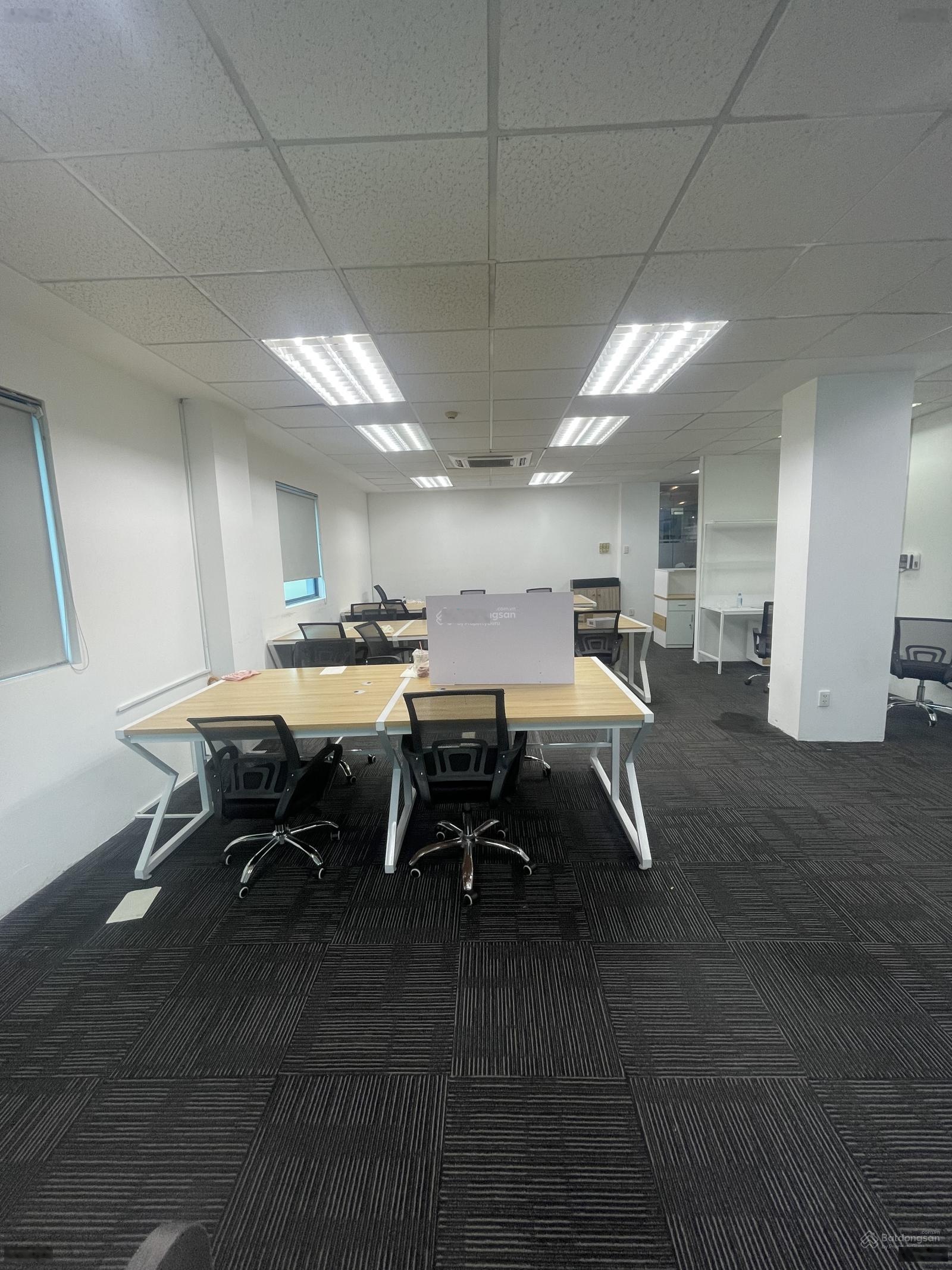Cho thuê văn phòng Nguyễn Trãi 150m2 full nội thất vào làm được ngay