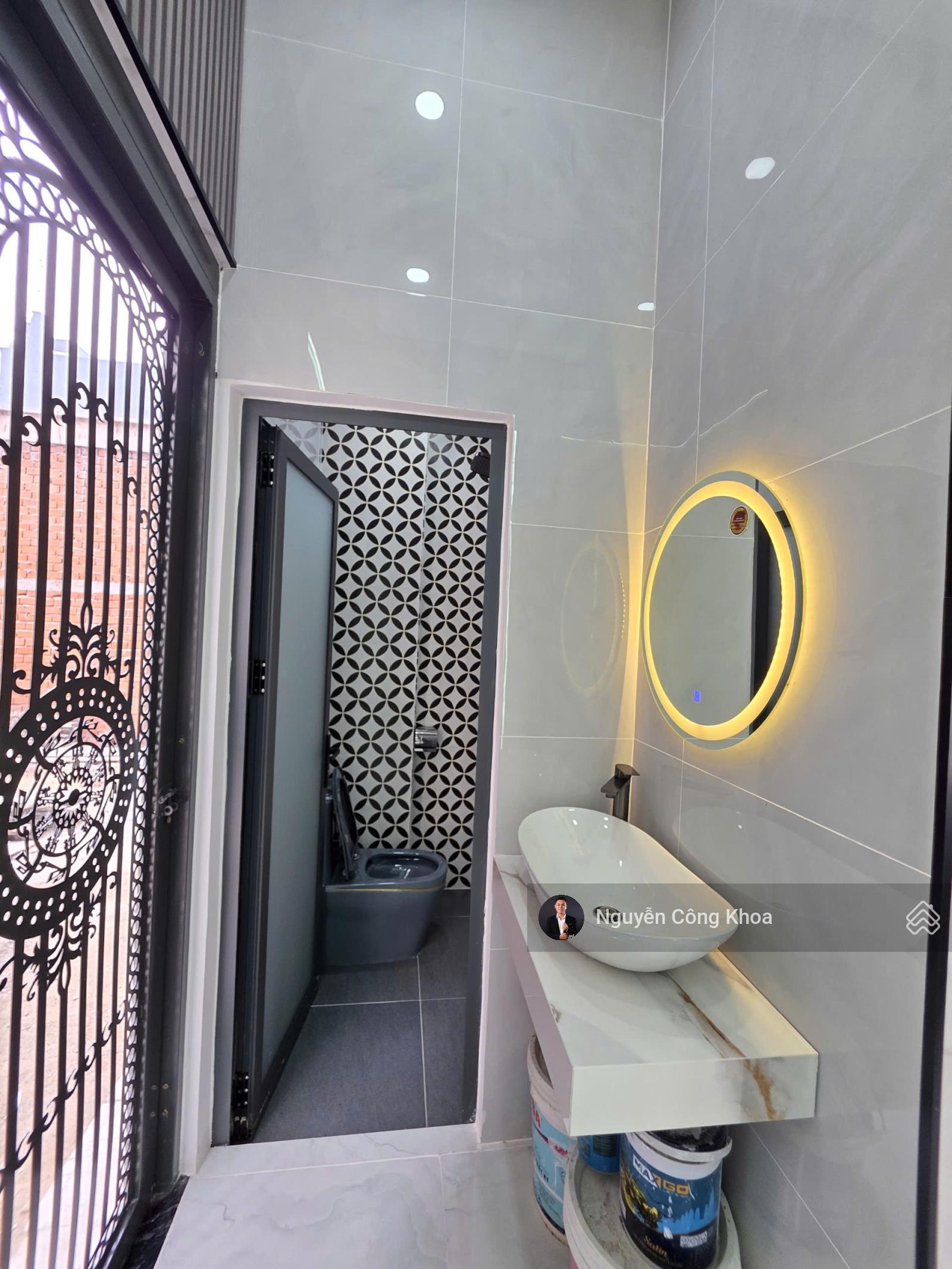 Bán nhà 3 mặt thoáng, full nội thất, gần Vincom 550 2,5km, P.Tân Đông Hiệp, Tp.Dĩ An