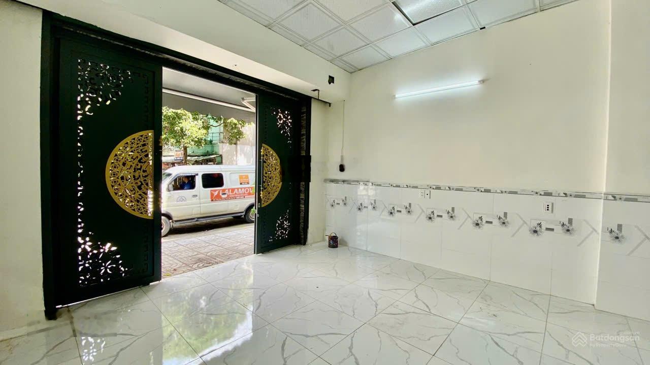 Bán nhà HXH Phạm Văn Bạch Phường 12, DT:4.6*15m