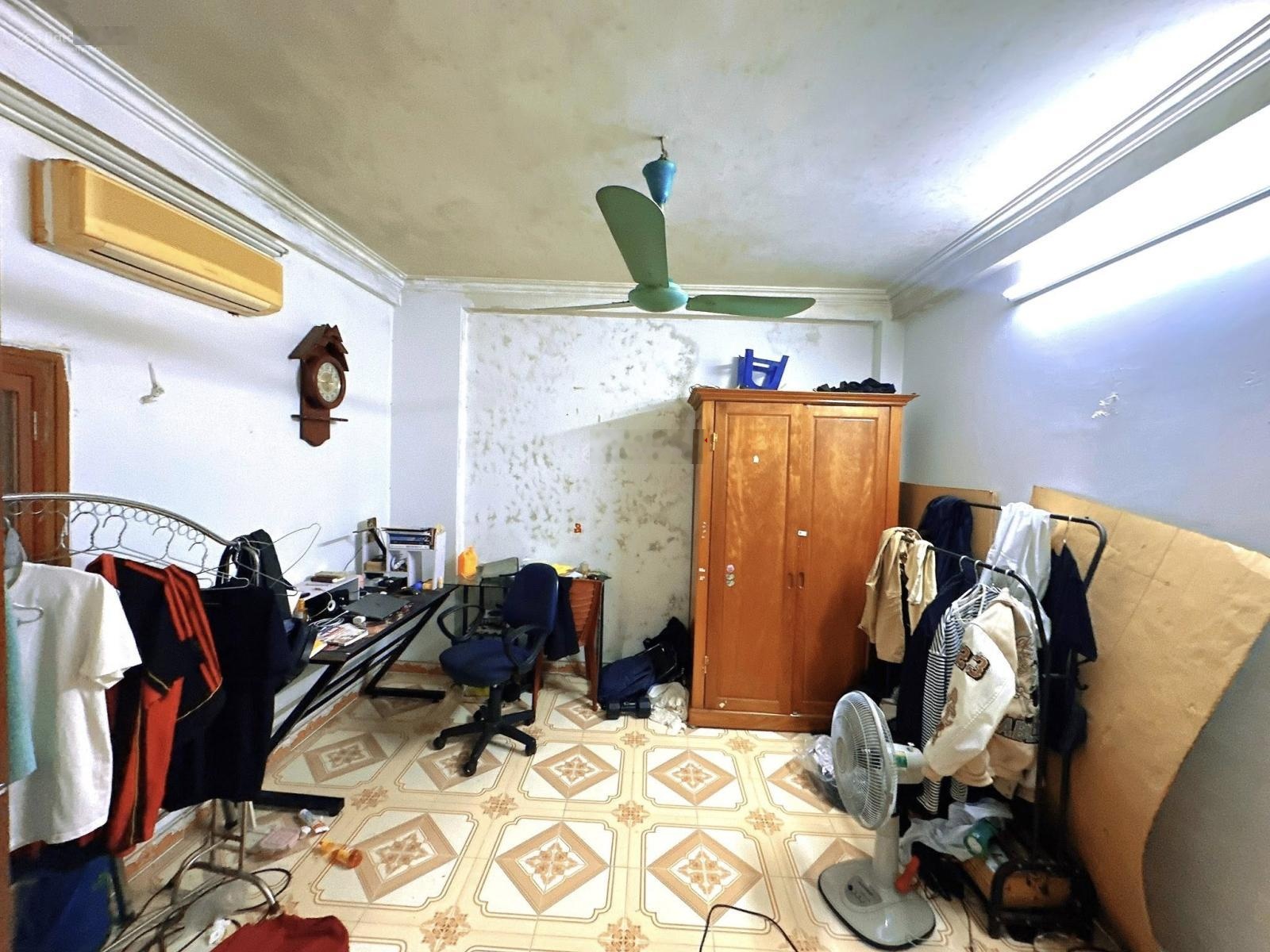 6,4 tỷ Thái Hà - Ô tô đỗ cửa, ngõ thông, DT 24m2, MT 3,8m, nhà dân xây ở ngay