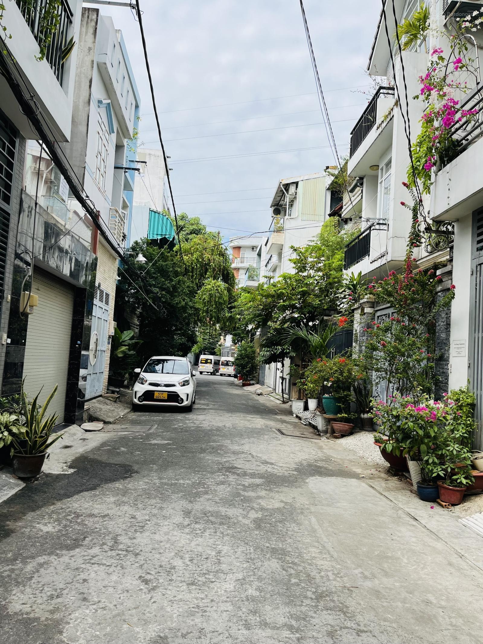 Hxh nguyễn thế truyện nhà cao 3.5 tấm dt 4x19m sát công viên tập thể dục