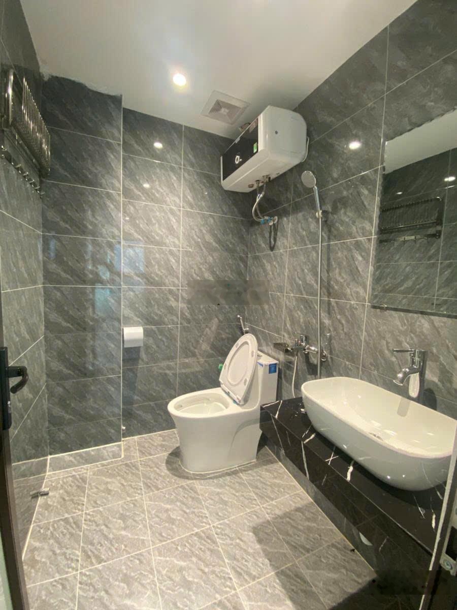 Toà CHDV Liễu Giai, 2 thoáng xây mới. 118m2*9, 28PKK, DT 2,5 tỷ/năm. Ngõ 3 gác, 50m ra phố, PCCC.