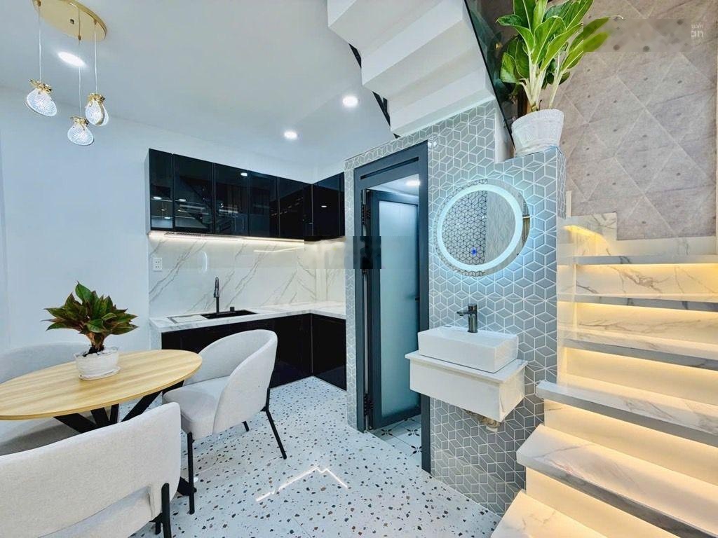 Nhà đẹp đón tết nguyễn văn công, sát sân bay tsn, 3 tầng, full nội thất 3xt