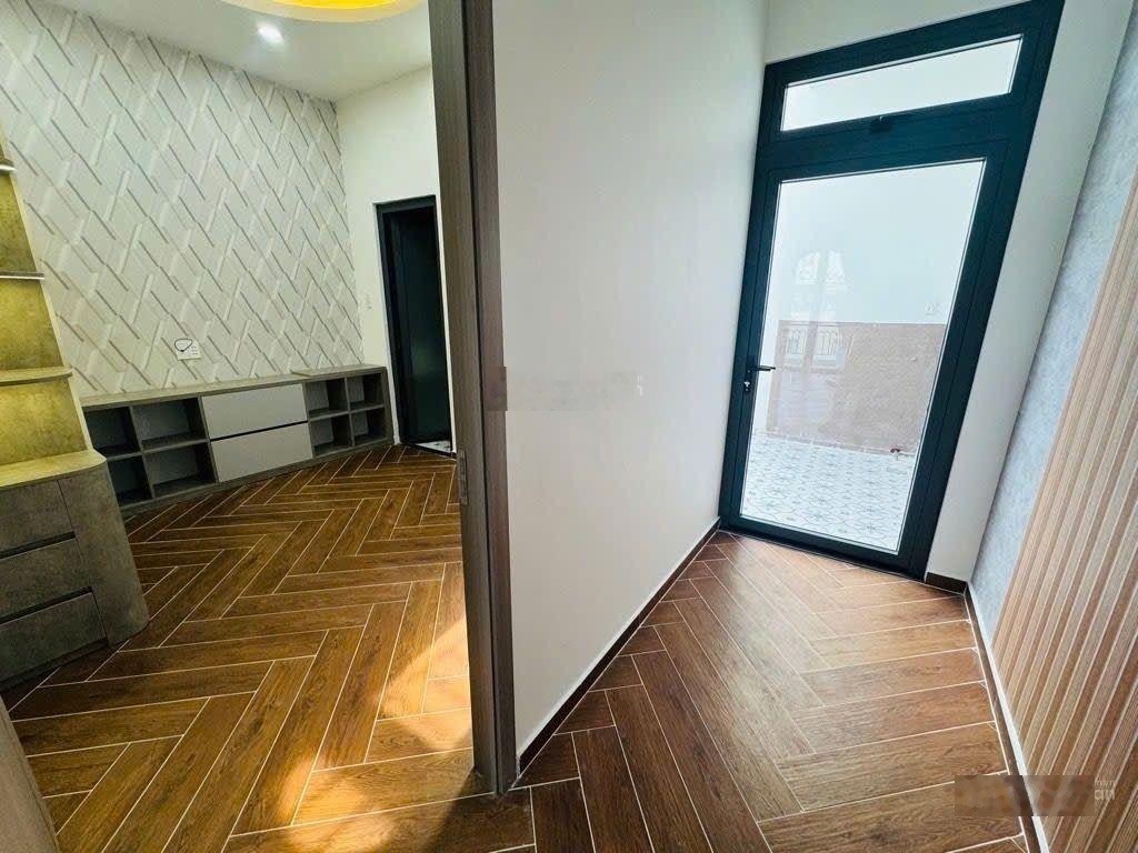 Bán nhà 3 tầng mới - ngang 5m (60m2) - ngã 4 quang trung & phạm văn chiêu, gò vấp