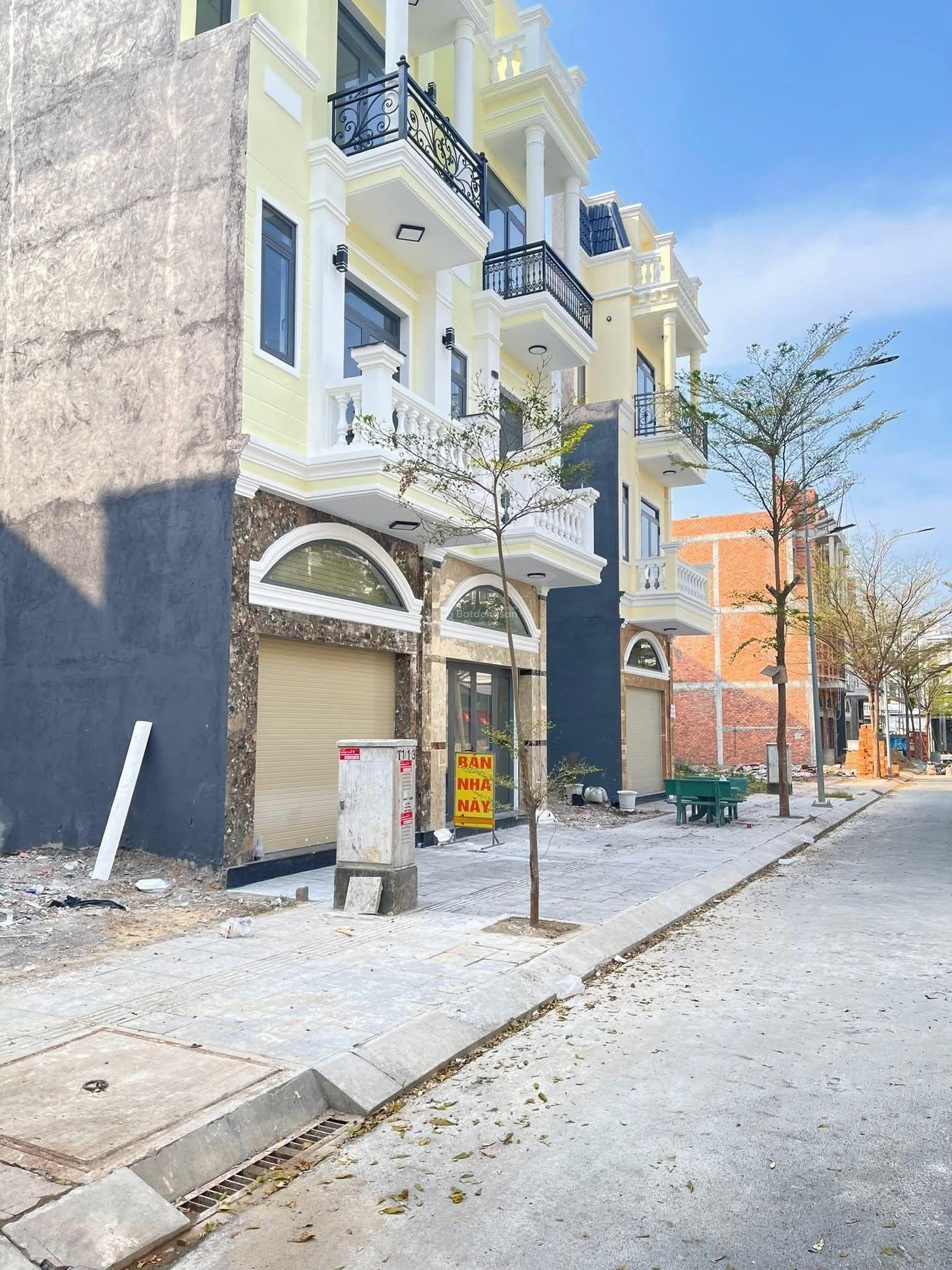 Nhà phố hoàn công kdc iCon Central gần chợ Thông Dụng, phường Tân Đông Hiệp, TP Dĩ An.