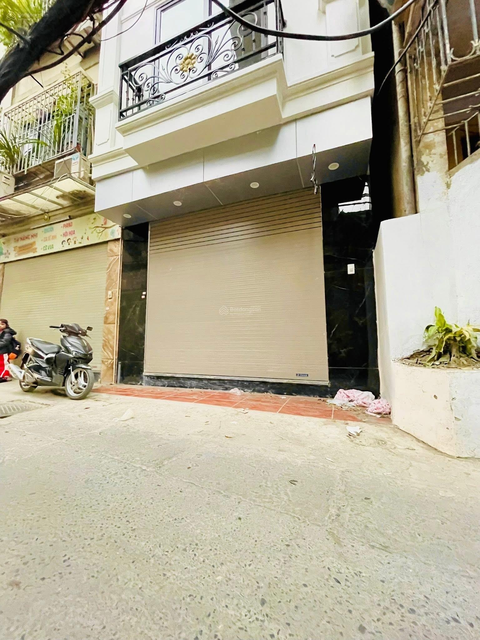 Giảm giá cực mạnh phố Minh Khai. Ô tô đỗ cửa, lô góc, Thang Máy, ngõ nông thông kinh doanh 55m*6T.