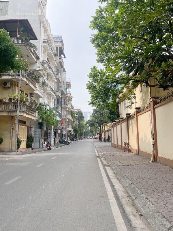 Bán nhà mặt phố Hoàng Sâm. 36m2, 3 ngủ, KD đỉnh cao 21 tỷ. Mời nhà đầu tư