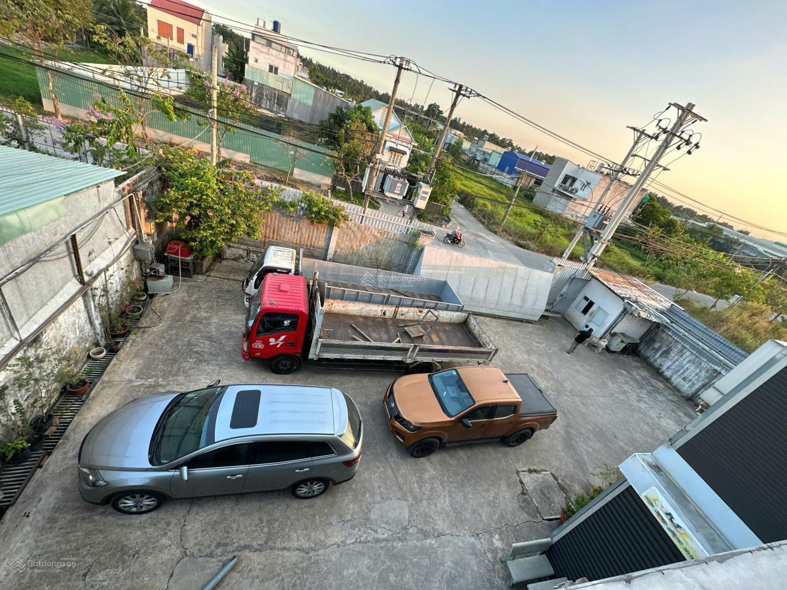 Bán xưởng Hóc Môn giá rẻ. 2000mv thổ cư Giá 60tỷ - có 30tr/m.